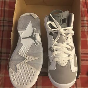 Air Jordon 6 in grey and white in a size 3 1/2